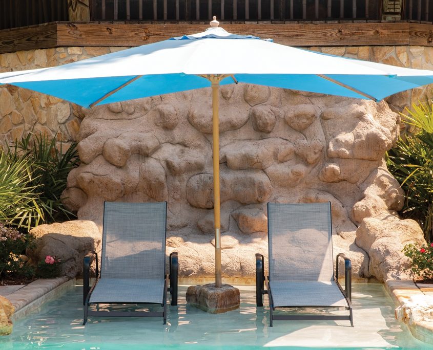 GUESTS ARE FLOCKING OUTSIDE. BE READY WITH THESE TOP OUTDOOR HOTEL TECH PICKS