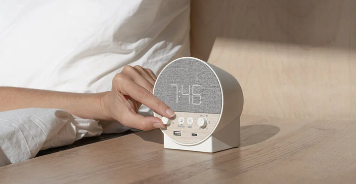 Nonstop Station R with 6 relaxation sounds and USB-C + USB-A charging, clock and gentlewake alarm